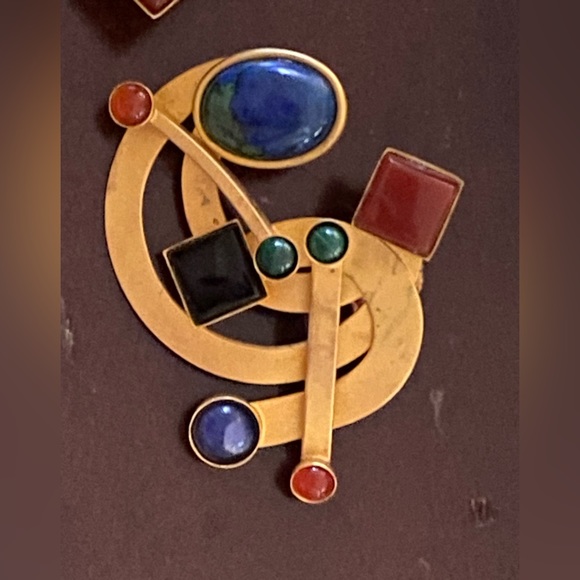 Modernist Gold Tone Faux Stone Pieced Earrings Artist Signed - Picture 6 of 8